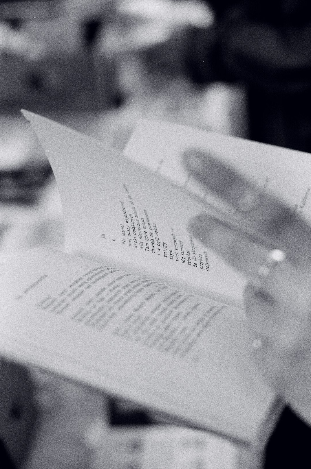 singer reading fan letters